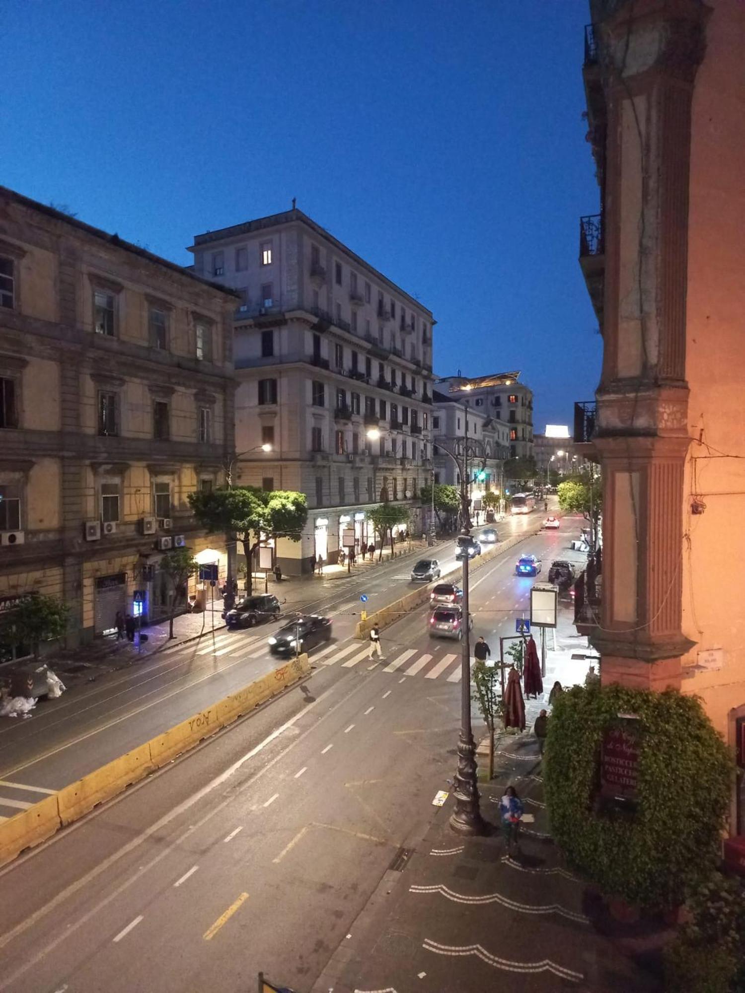 La Dimora Di Cinzia Nápoles Exterior foto